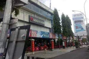 Matahari Department Store Magelang image