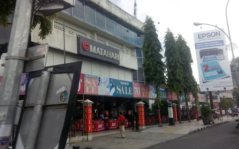 Matahari Department Store Magelang image