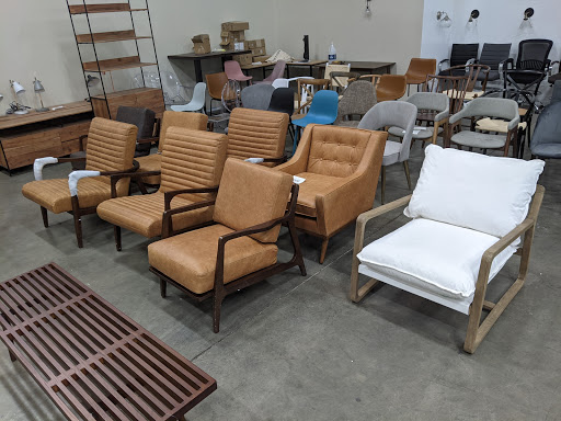 Poly & Bark Outlet Store image