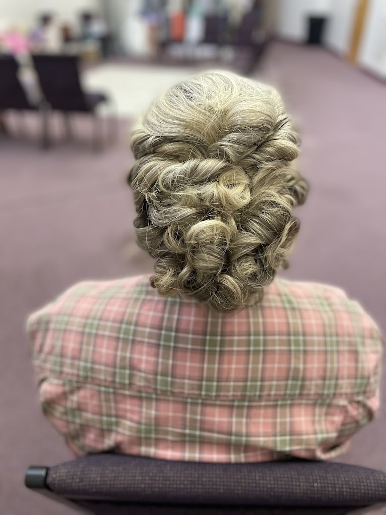 Combs and Company Salon & Spa 38004