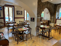 Atmosphère du Restaurant français La cantine du clos Saint Pierre à Morancé - n°1