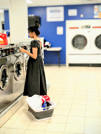 Bulldog Laundromat - Photo 8 - Car repair in New Haven, CT, New Haven