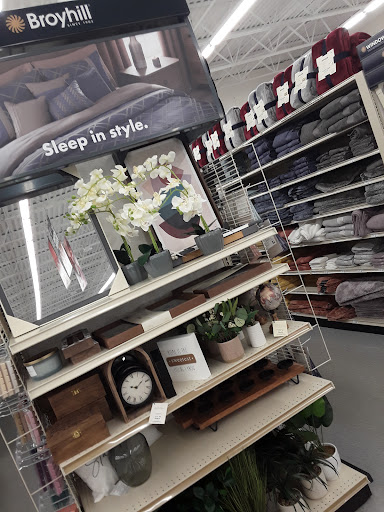 Discount Store «Big Lots», reviews and photos, 2445 Nashville Rd, Bowling Green, KY 42101, USA