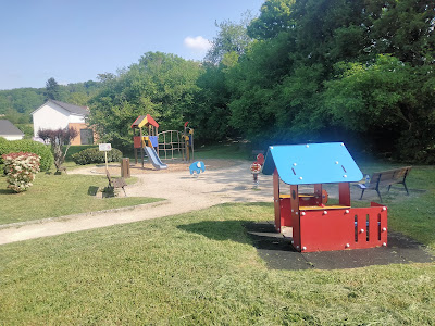 Aire de jeux à Tallenay
