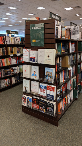 Book Store «Barnes & Noble», reviews and photos, 200 S Gary Ave, Bloomingdale, IL 60108, USA