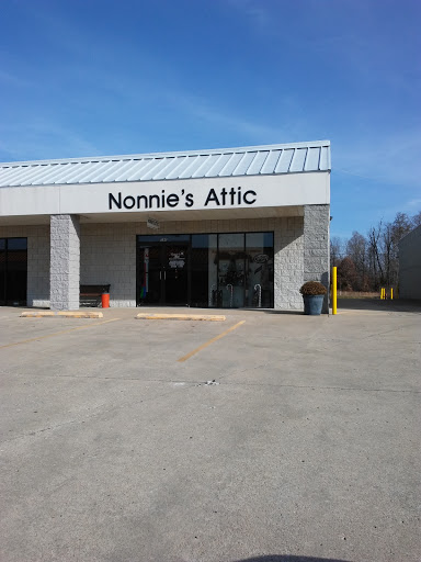 Shopping Mall «West Kentucky Factory Outlet», reviews and photos, 385 Outlet Ave, Eddyville, KY 42038, USA