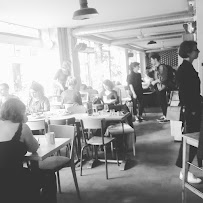 Atmosphère du Restaurant français Les Pères Populaires à Paris - n°4