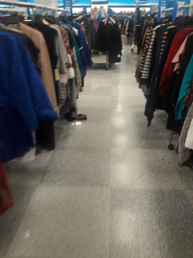 Clothing Store «Ross Dress for Less», reviews and photos, 10700 MacArthur Blvd, Oakland, CA 94605, USA