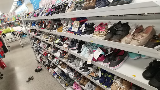 Clothing Store «Ross Dress for Less», reviews and photos, 212 Towne Center Dr, Compton, CA 90220, USA