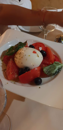 Salade caprese du Gran Caffe Convivium : Restaurant Italien Paris 08 - n°15