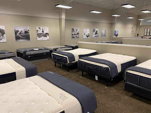 Furniture Store «Unclaimed Freight Furniture - Yankton», reviews and photos, 2320 Broadway St, Yankton, SD 57078, USA