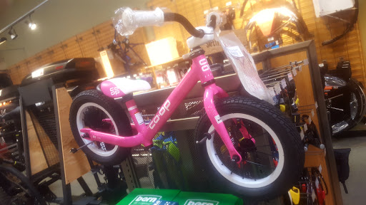 Camping Store «REI», reviews and photos, 240 Andover Park W, Tukwila, WA 98188, USA