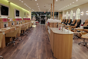 Noblesse Nail Spa & Lash image