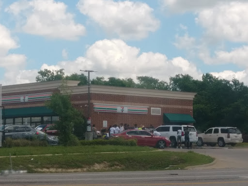 Convenience Store «7-Eleven», reviews and photos, 730 W Belt Line Rd, DeSoto, TX 75115, USA