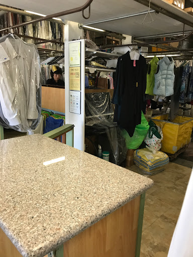 Dry Cleaner «Berkland Cleaners», reviews and photos, 2979 Sacramento St, Berkeley, CA 94702, USA