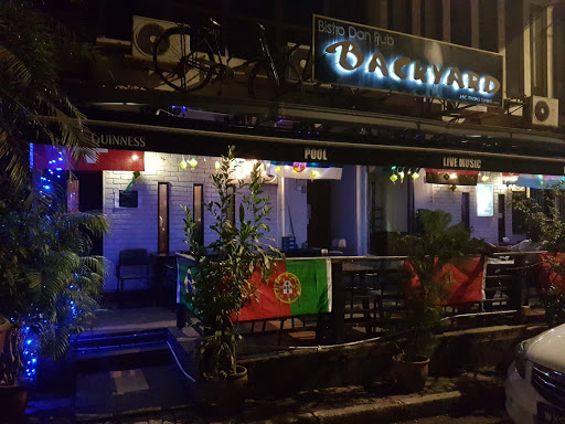 Backyard Pub & Grill