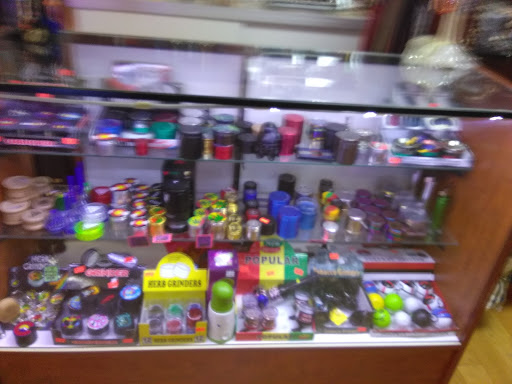 Tobacco Shop «The Smoking Gift Headquarters (Manitou Springs)», reviews and photos, 918 Manitou Ave, Manitou Springs, CO 80829, USA