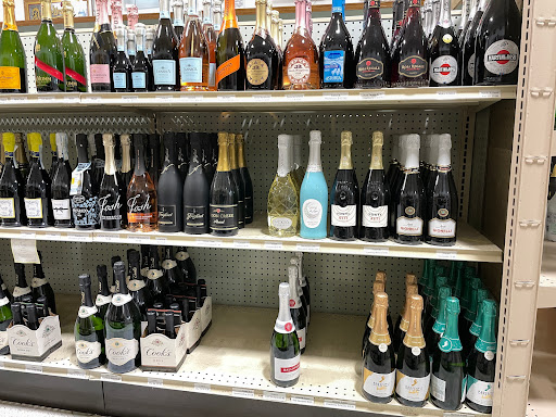 Liquor Store «Short Stop Wine & Spirits», reviews and photos, 2190 Eagle Creek Ln # F, St Paul, MN 55129, USA