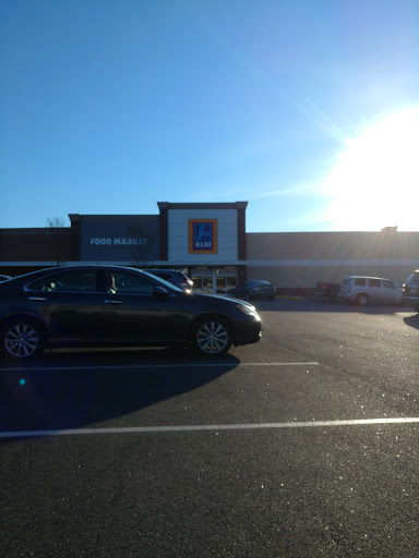 Supermarket «ALDI», reviews and photos, 6295 W Broad St, Richmond, VA 23230, USA