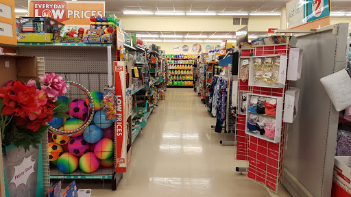 Dollar Store «Family Dollar», reviews and photos, 8740 MacKenzie Rd, Affton, MO 63123, USA