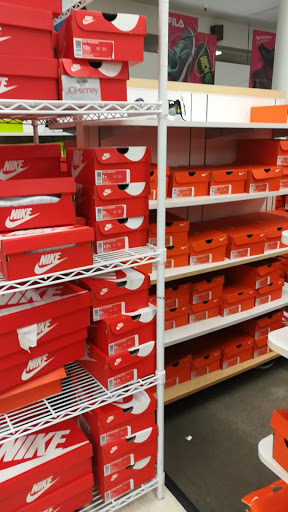 Department Store «JCPenney», reviews and photos, 6420 Pacific Blvd, Huntington Park, CA 90255, USA