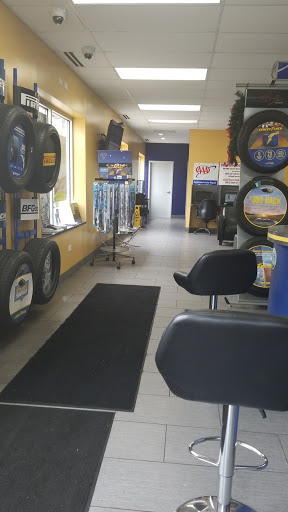 Tire Shop «Goodyear Tire Plus», reviews and photos, 1806 S Wabash Ave, Chicago, IL 60616, USA