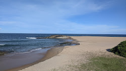 Foto de Okanda Beach localizado em área natural