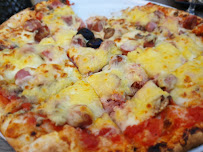 Pizza du Pizzeria Restaurant La Lanterne à La Valette-du-Var - n°6