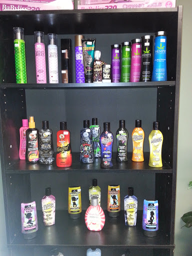 Beauty Salon «Radiant FX Salon & Day Spa», reviews and photos, 3808 1st Ave NE, Cedar Rapids, IA 52402, USA