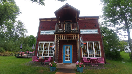 Coffee Shop «Siskiwit Bay Coffee & Crsts», reviews and photos, 88610 Superior Ave, Cornucopia, WI 54827, USA