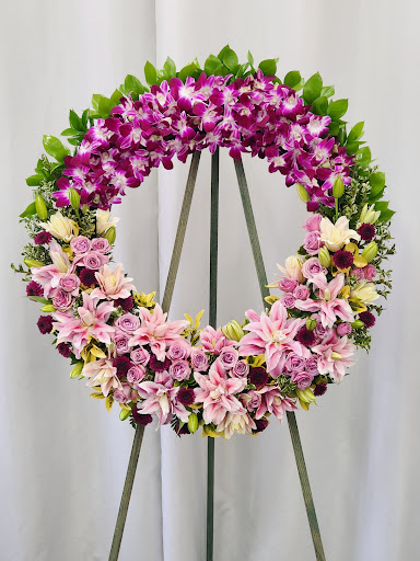 Bixby Knolls Florist image