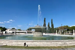 Fuentes Del Paseo Central De Torreón Jardín image