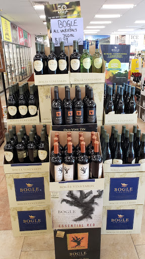 Liquor Store «Farmingdale Liquor Store», reviews and photos, 85 Main St, Farmingdale, NJ 07727, USA