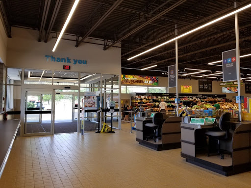 Supermarket «ALDI», reviews and photos, 1365 Lee St, Des Plaines, IL 60018, USA