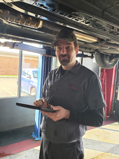 Auto Repair Shop «E.D.I. Auto Repair», reviews and photos, 1060 W Algonquin Rd, Lake in the Hills, IL 60156, USA