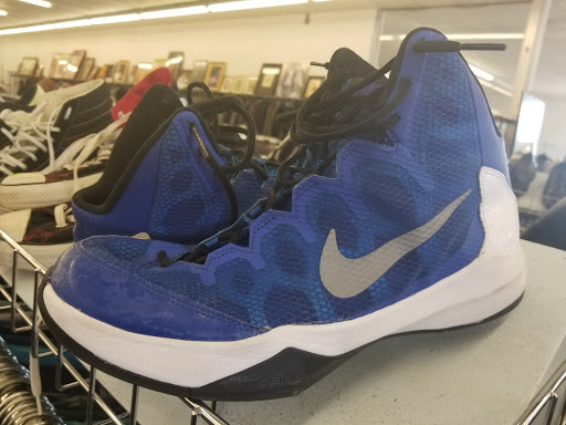 Thrift Store «The Salvation Army Family Store & Donation Center», reviews and photos, 6715 Dempster St, Morton Grove, IL 60053, USA