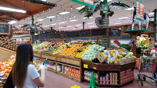 Supermarket «Kissimmee Meat & Produce», reviews and photos, 1528 W Vine St, Kissimmee, FL 34741, USA