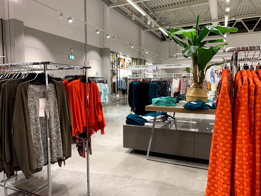 Stores to buy benetton children's clothing Hannover