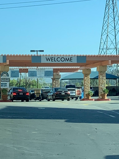 Car Wash «Valencia Car Wash», reviews and photos, 24233 Creekside Rd, Valencia, CA 91355, USA