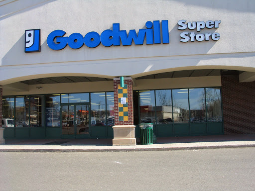 Goodwill Bristol Store & Donation Station, 1228 Farmington Ave, Bristol, CT 06010, Thrift Store