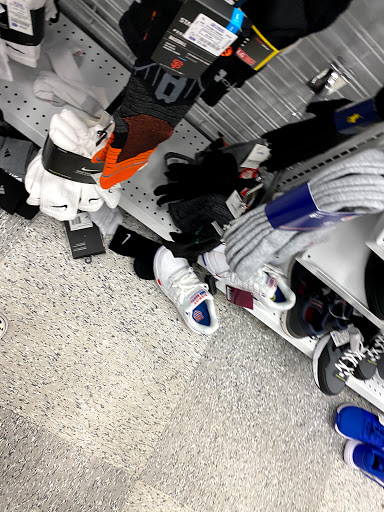 Clothing Store «Ross Dress for Less», reviews and photos, 11840 W 95th St, Overland Park, KS 66214, USA