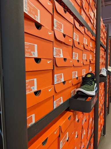 Sporting Goods Store «Nike Factory Store», reviews and photos, 1111 N Roosevelt Dr #400, Seaside, OR 97138, USA