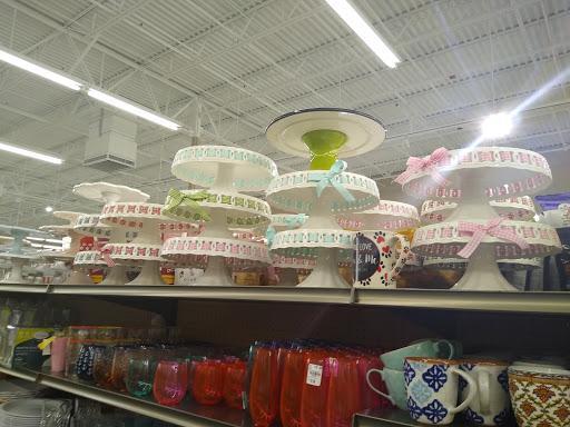 Home Goods Store «Tuesday Morning», reviews and photos, 2648 Tamiami Trail E, Naples, FL 34112, USA