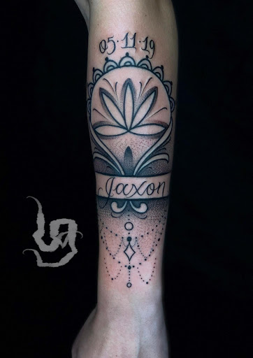 Explore seattle seahawks tattoo ideas, creative tattoo ideas in Florissant, available at St. Louis Ink