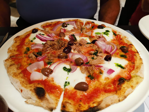 La Grazia Italiano Restaurante Sevilla (Centro-Nervión): Pizza y comida italiana