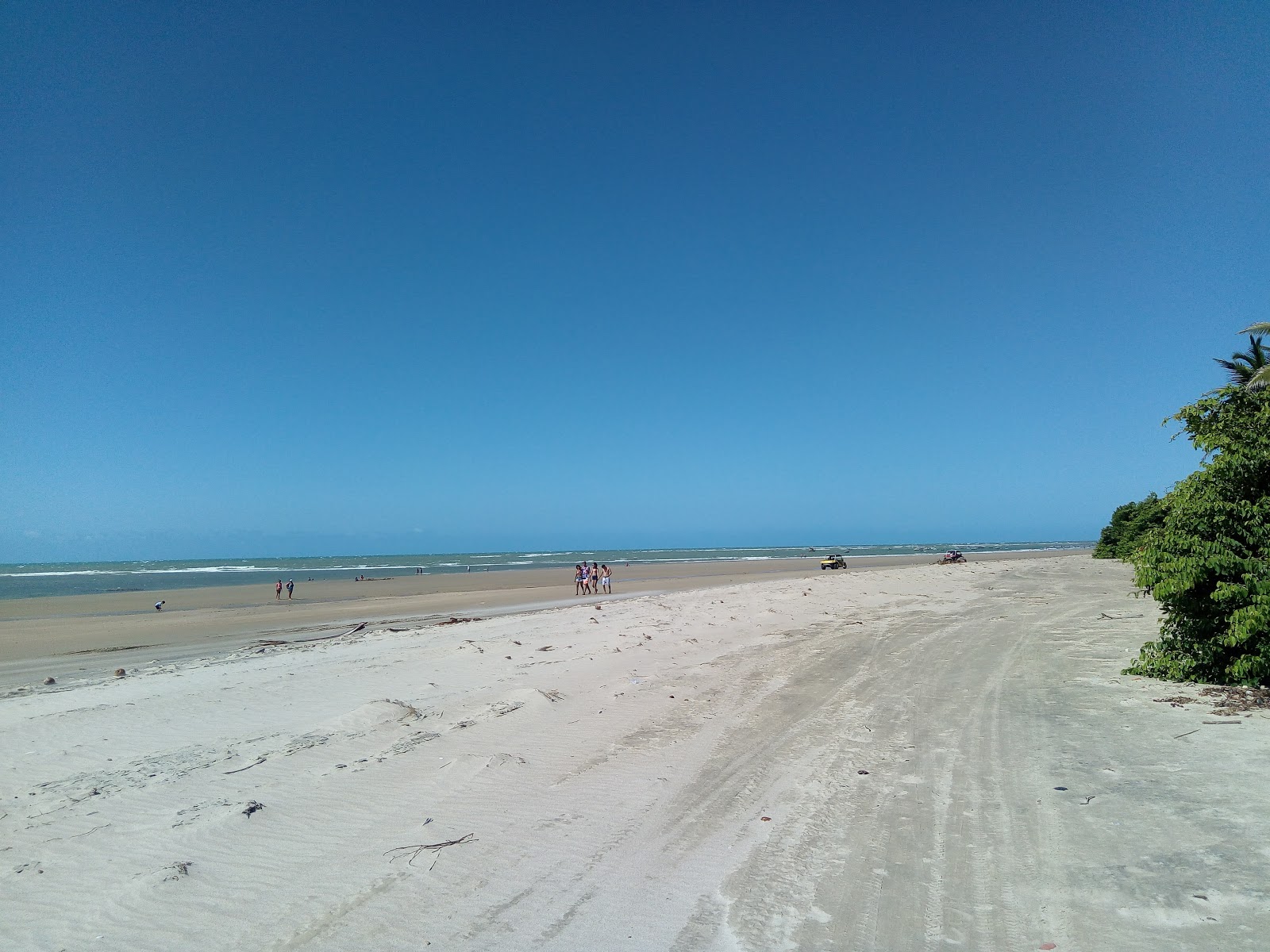 Zdjęcie Praia da Baleia z powierzchnią beżowy piasek