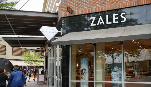 Shopping Mall «The Mall at Partridge Creek», reviews and photos, 17420 Hall Rd, Charter Twp of Clinton, MI 48038, USA