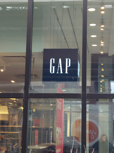 Clothing Store «Gap», reviews and photos, 3416 N Southport Ave, Chicago, IL 60657, USA