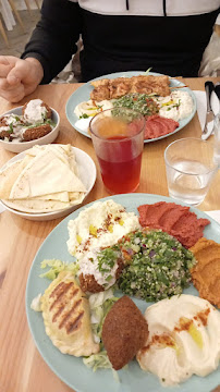 Houmous du Restaurant libanais At Hom's à Mennecy - n°5
