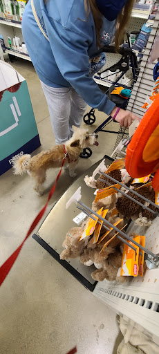 Pet Supply Store «Petco Animal Supplies», reviews and photos, 2714 Mountaineer Blvd, Charleston, WV 25309, USA